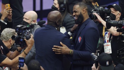 GOAT？雷迪克：詹姆斯和乔丹是历史上最伟大的两个球员！